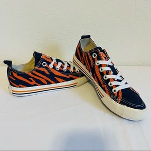 NWOB SKICKS Auburn Tigers Woman's Low-Top Sneakers Navy Blue and Orange …